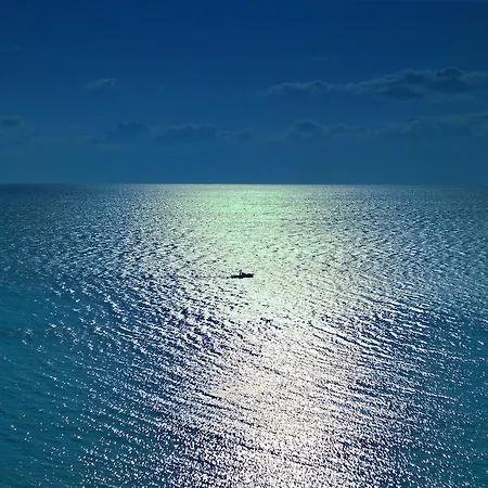 リゾート Teos Village